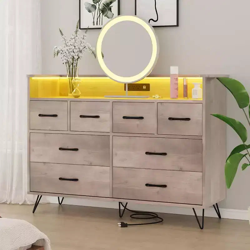 Meuble TV commode, commode de chambre avec lumière LED et station de recharge Centre de divertissement avec rangement 8 tiroirs Commodes en bois avec espace ouvert