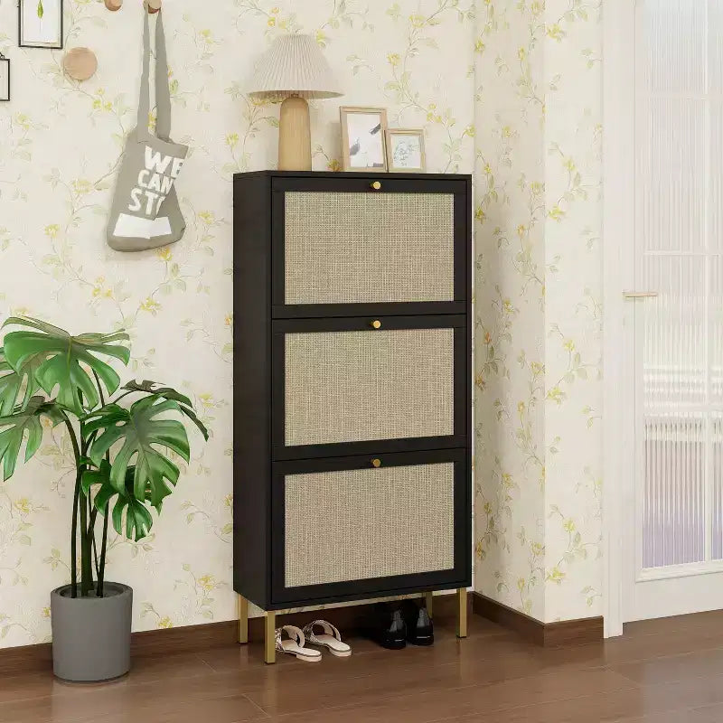 MAYEERTY Meuble à chaussures en rotin à 3 portes, meuble de rangement pour chaussures moderne et autoportant pour entrée, noir