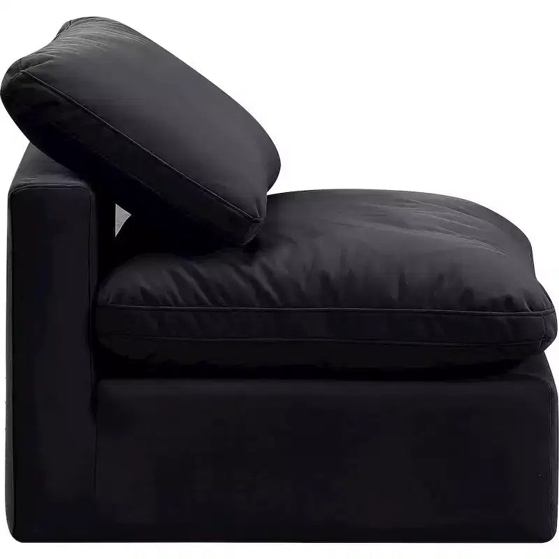 Chaise sans accoudoirs en velours Meridian Furniture Indulge