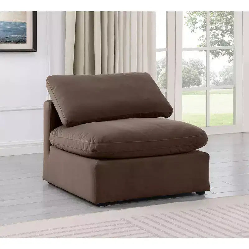 Chaise sans accoudoirs en velours Meridian Furniture Indulge