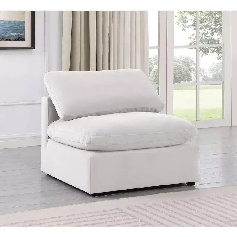 Chaise sans accoudoirs en velours Meridian Furniture Indulge